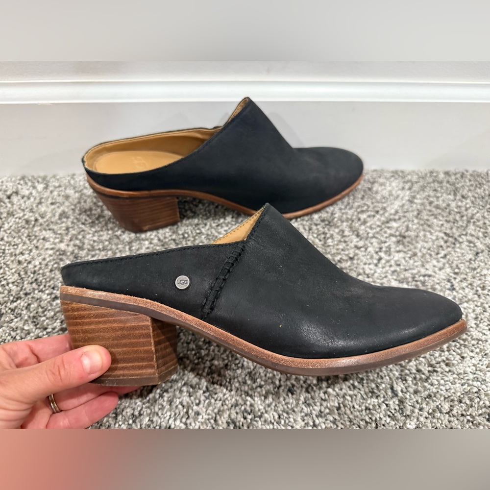 UGG Lovisa women's slip on black leather mule clogs, size 8.5 - Picture 3 of 13